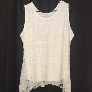 Women’s lace top, sleeveless.